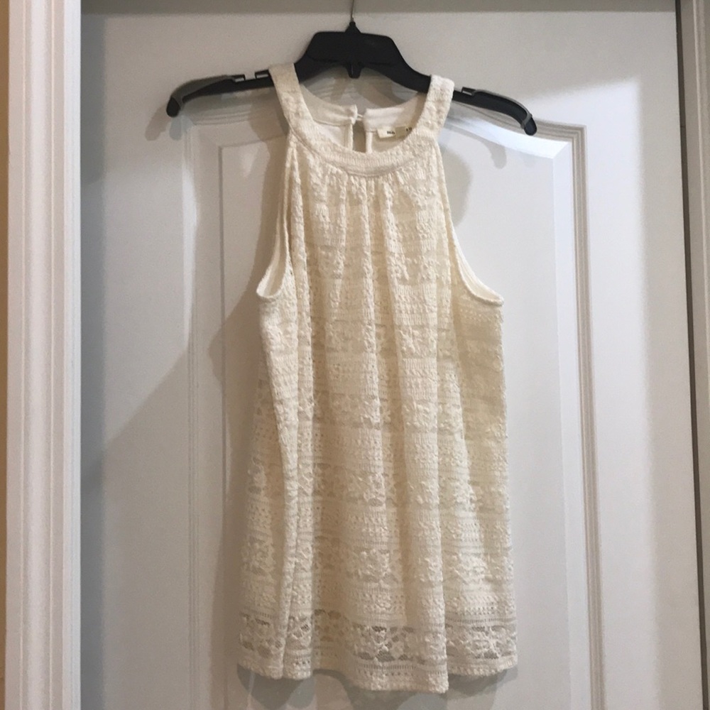Monteau cream lace top. L